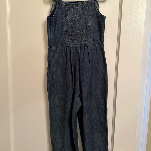 Gap kids denim ruffle overall, size 4-5! Only 16 dollars! - Picture 2 of 4